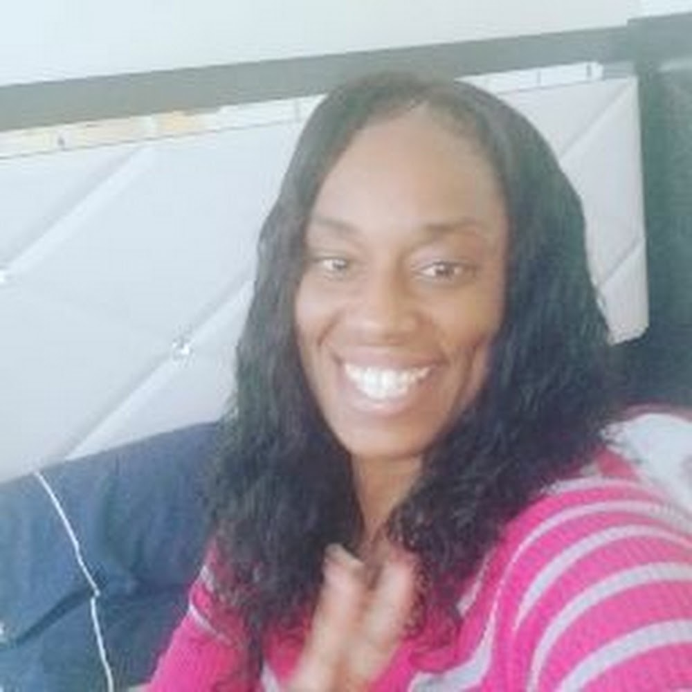 Meet your Posher, Juanita